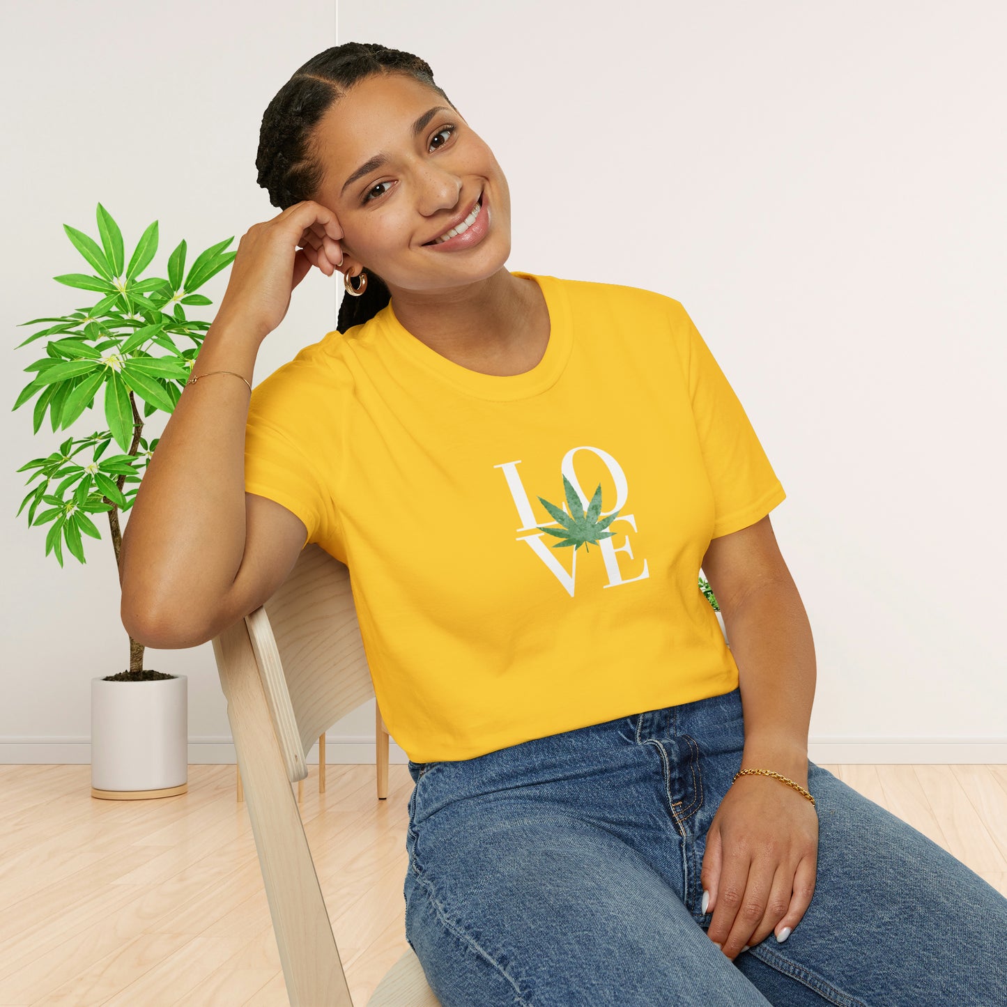 LOVE Cannabis T-Shirt Unisex Softstyle T-Shirt