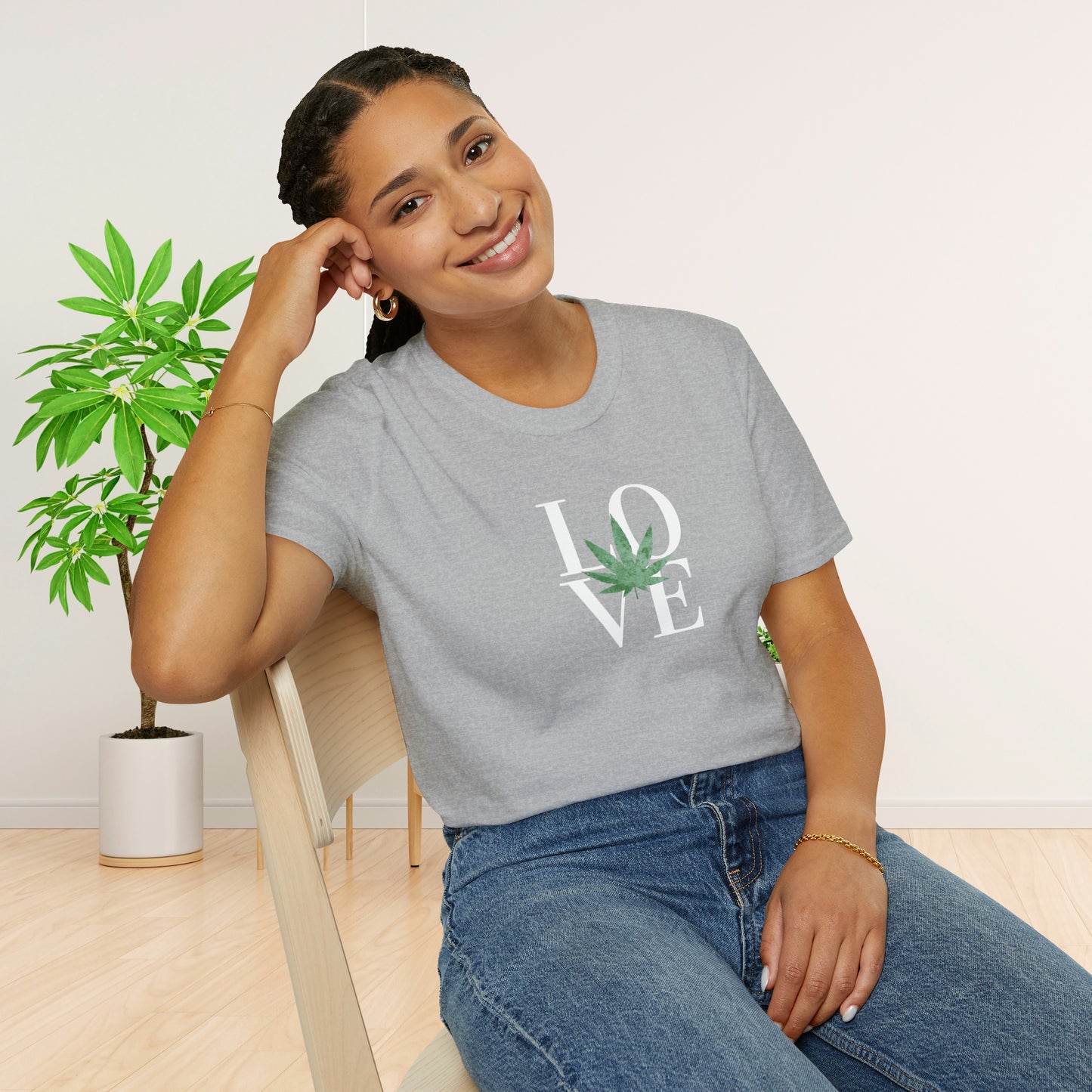 LOVE Cannabis T-Shirt Unisex Softstyle T-Shirt