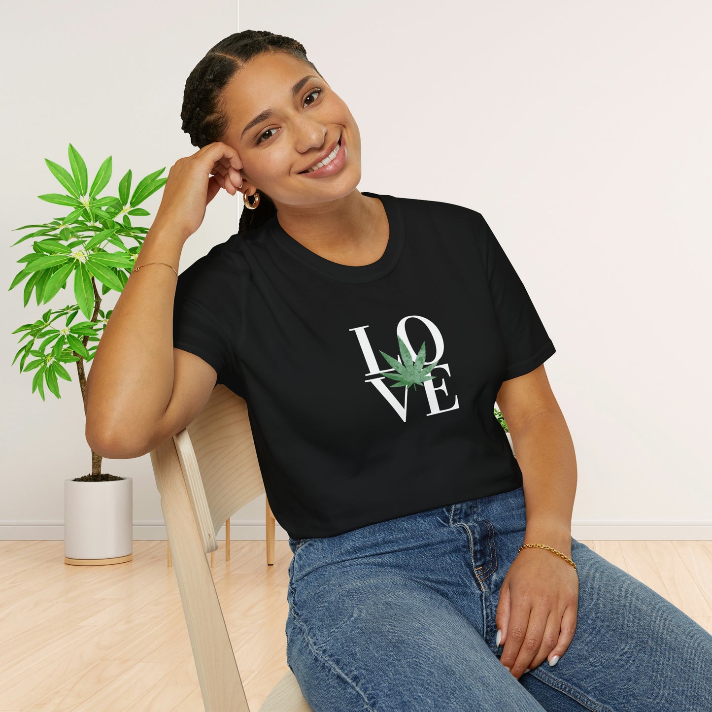 LOVE Cannabis T-Shirt Unisex Softstyle T-Shirt